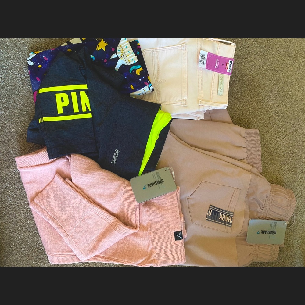 Gymshark Medium Brand new with tags except the PINK leggings are new without tag